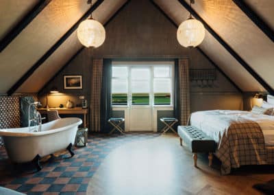 A suite room in the Skalakot Manor House hotel